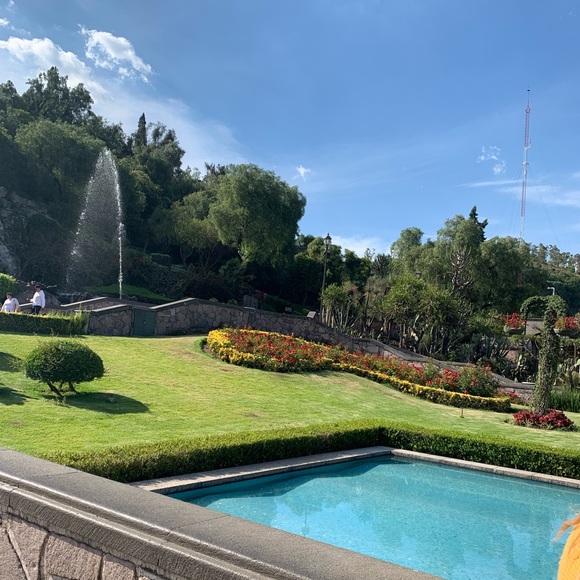 Meet your Posher, Shantall - Picture 1 of 1